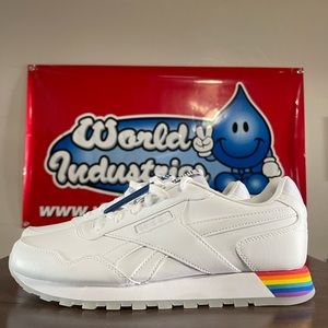 Reebok all types of love shoe size 10.5 new